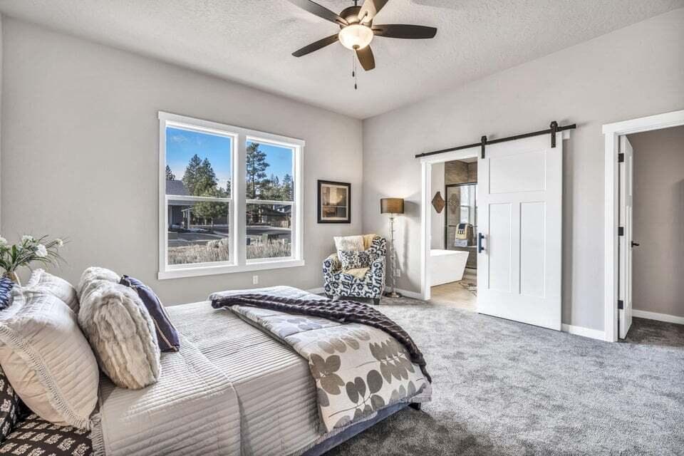 Photo of 131 W Clearpine Drive 16 of 32