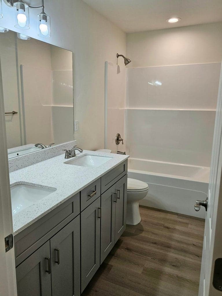 Photo of 2353 SW 24th Street 18 of 26