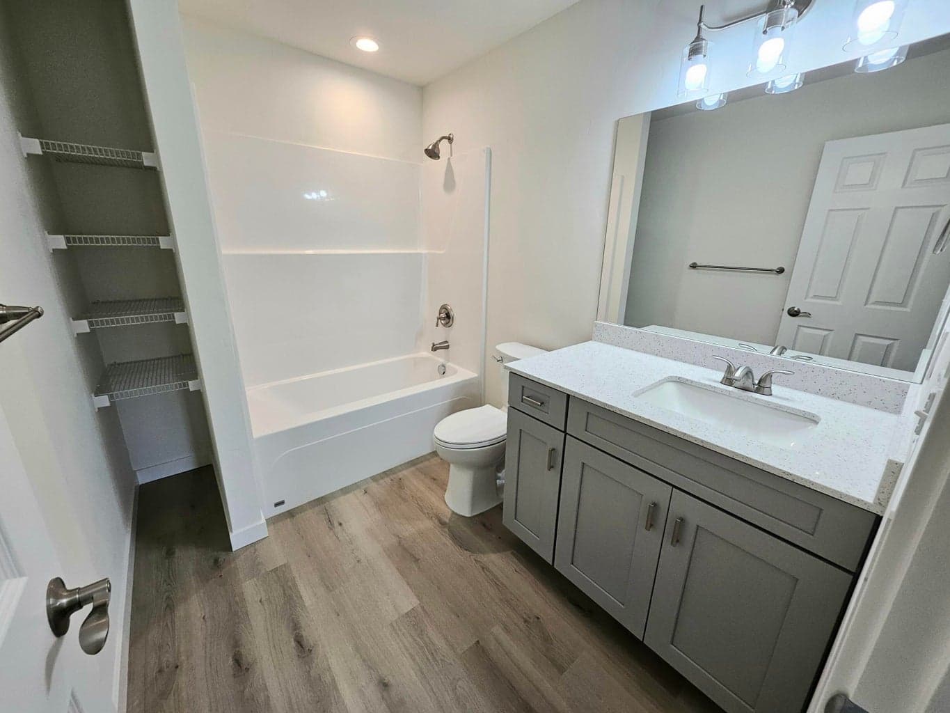 Photo of 2353 SW 24th Street 24 of 26
