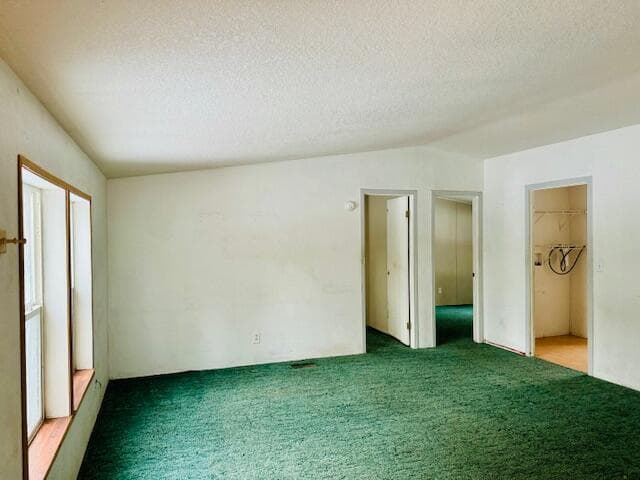 Photo of 52645 Railroad Street 7 of 38