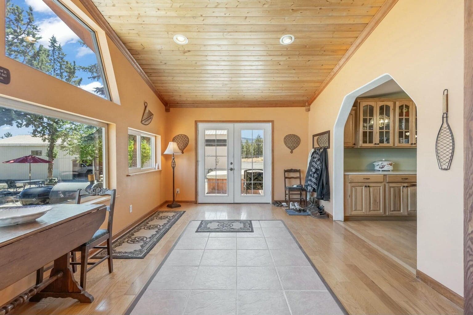 Photo of 5110 SE Jerry Drive 7 of 33