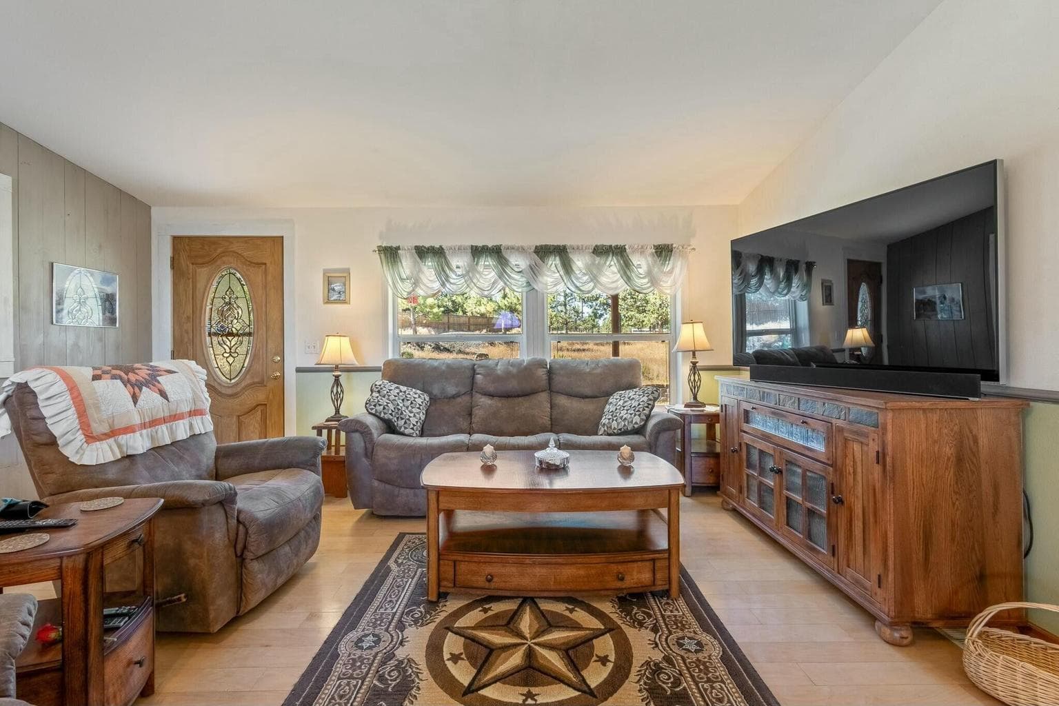 Photo of 5110 SE Jerry Drive 6 of 33