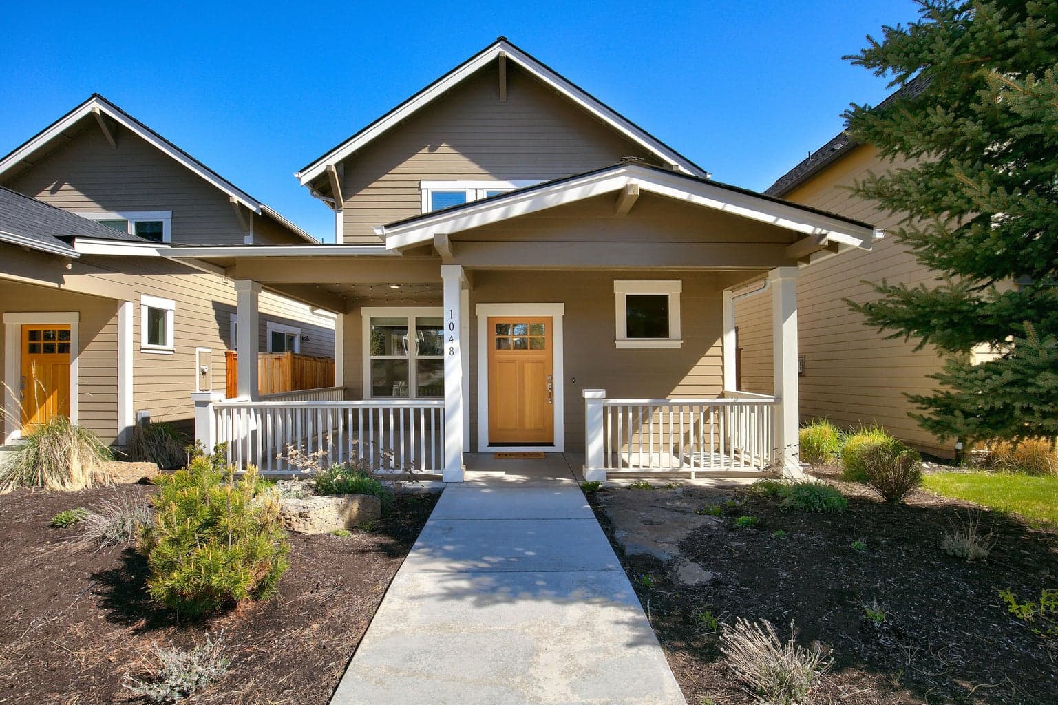 Photo of 1048 Black Butte 1 of 23