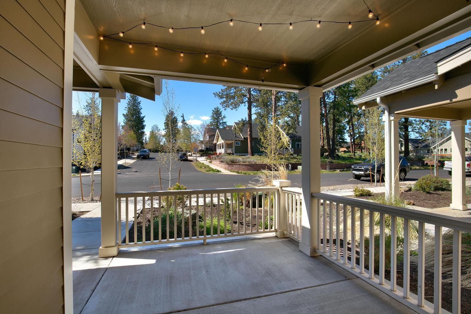 Photo of 1048 Black Butte 4 of 23