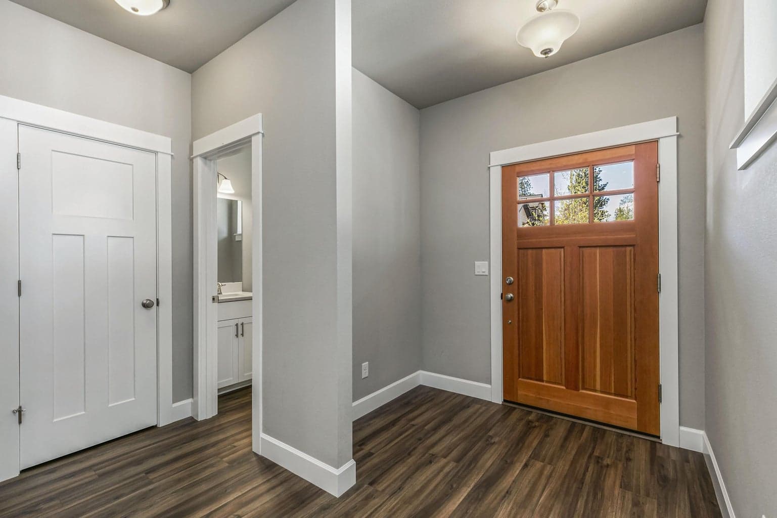 Photo of 1048 E Black Butte Avenue 10 of 23