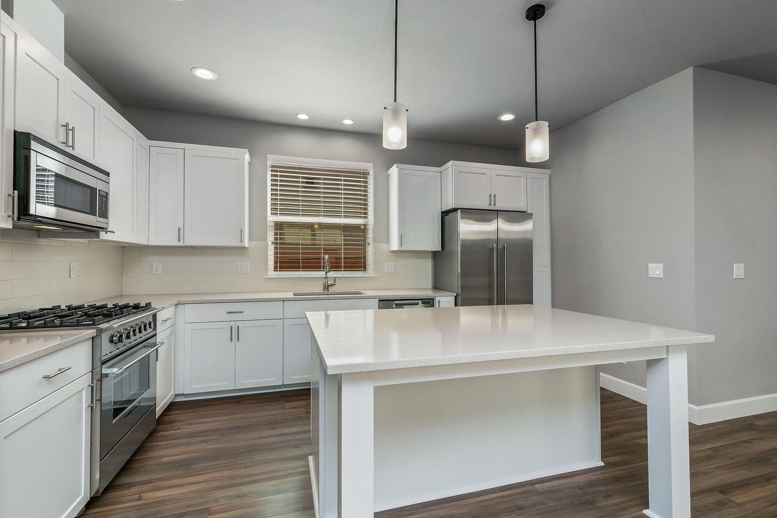 Photo of 1048 E Black Butte Avenue 13 of 23