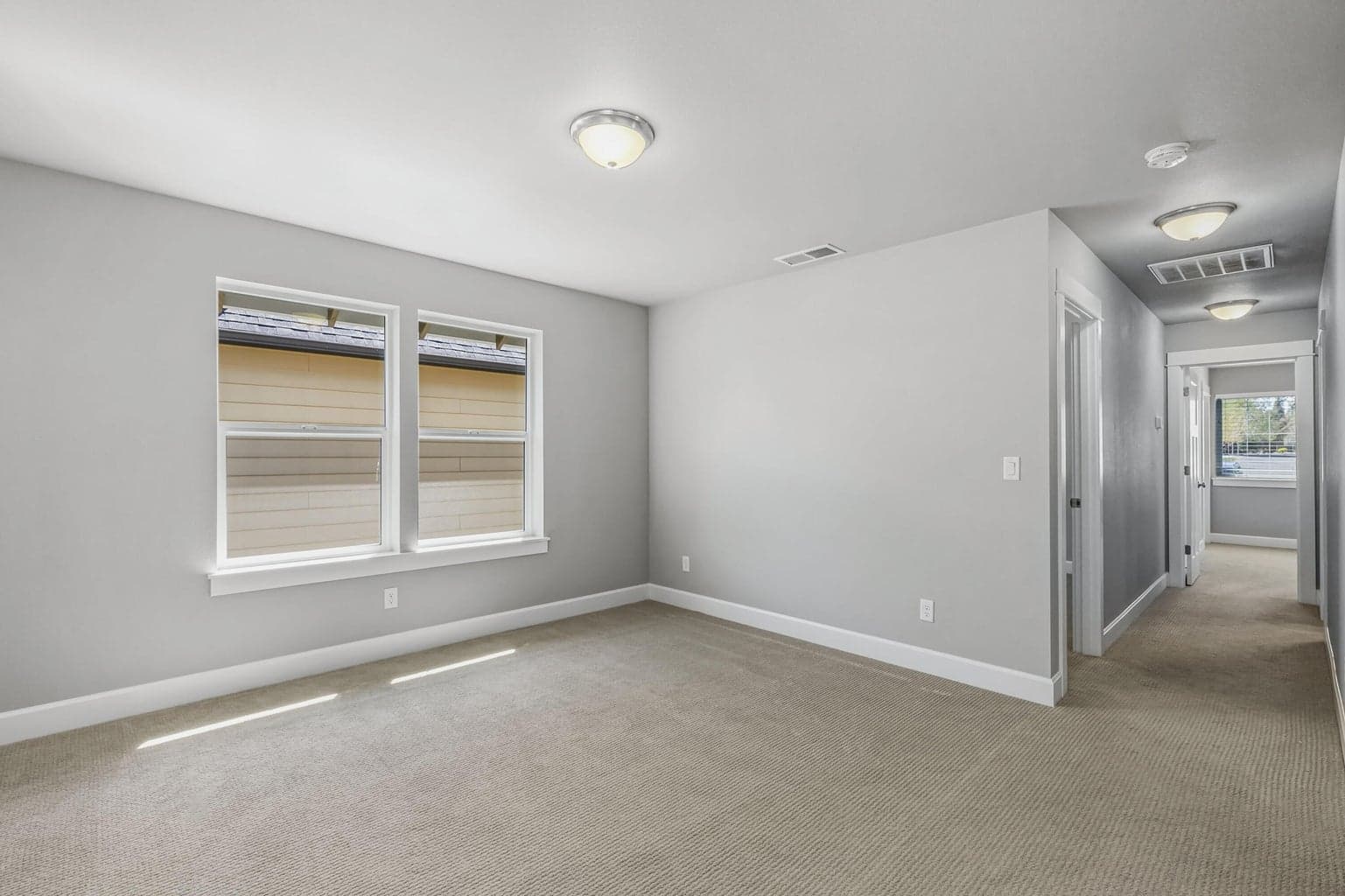 Photo of 1048 E Black Butte Avenue 16 of 23