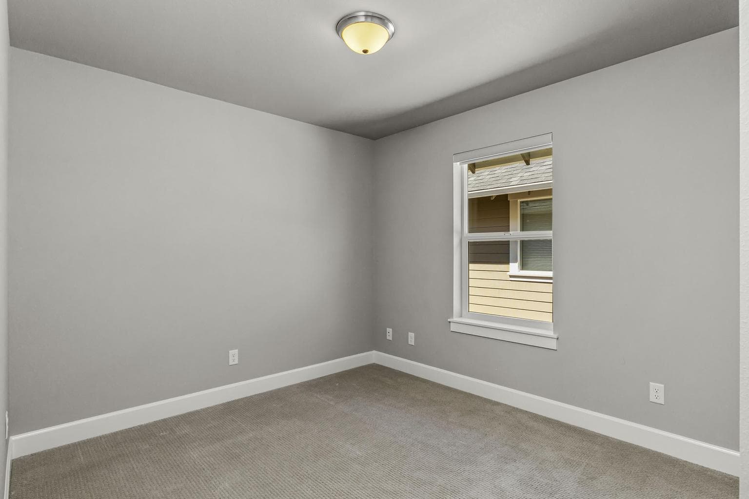 Photo of 1048 E Black Butte Avenue 17 of 23