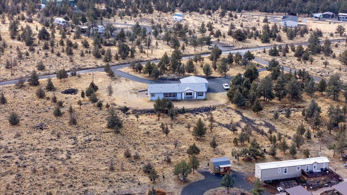 Photo of 6199 SE Glock Street 44 of 46