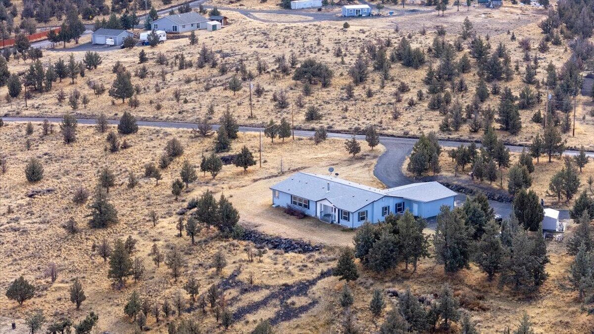 Photo of 6199 SE Glock Street 45 of 46