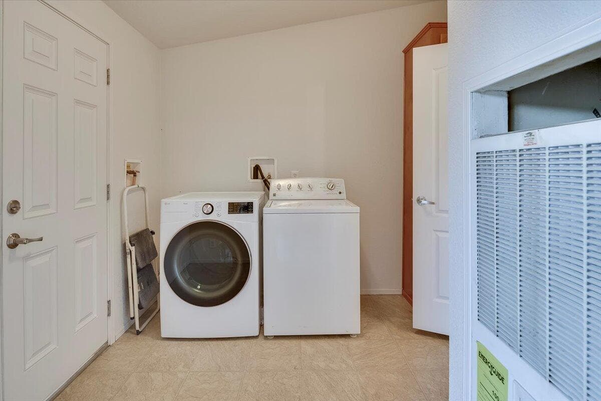Utility room coming in from the carport