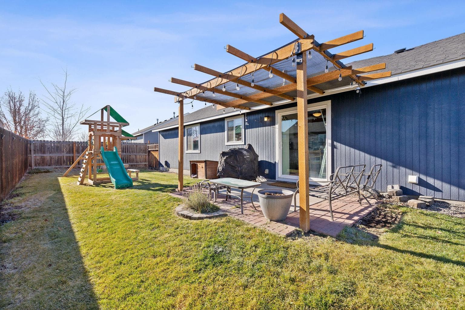Photo of 2640 3rd 5 of 22