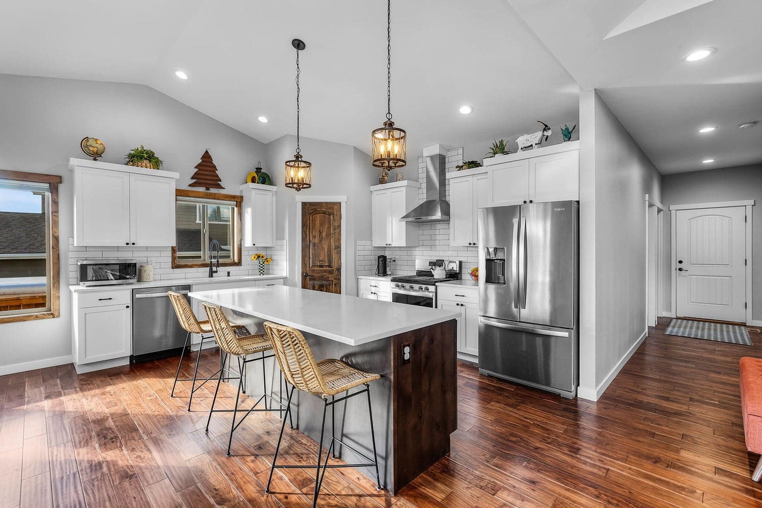 Photo of 3347 SW 35th Street 7 of 45