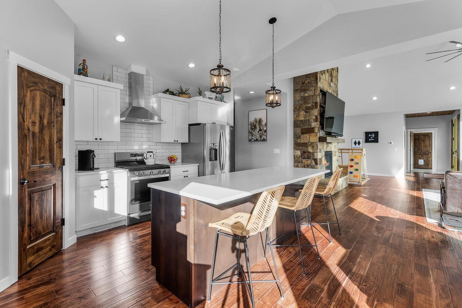 Photo of 3347 SW 35th Street 8 of 45