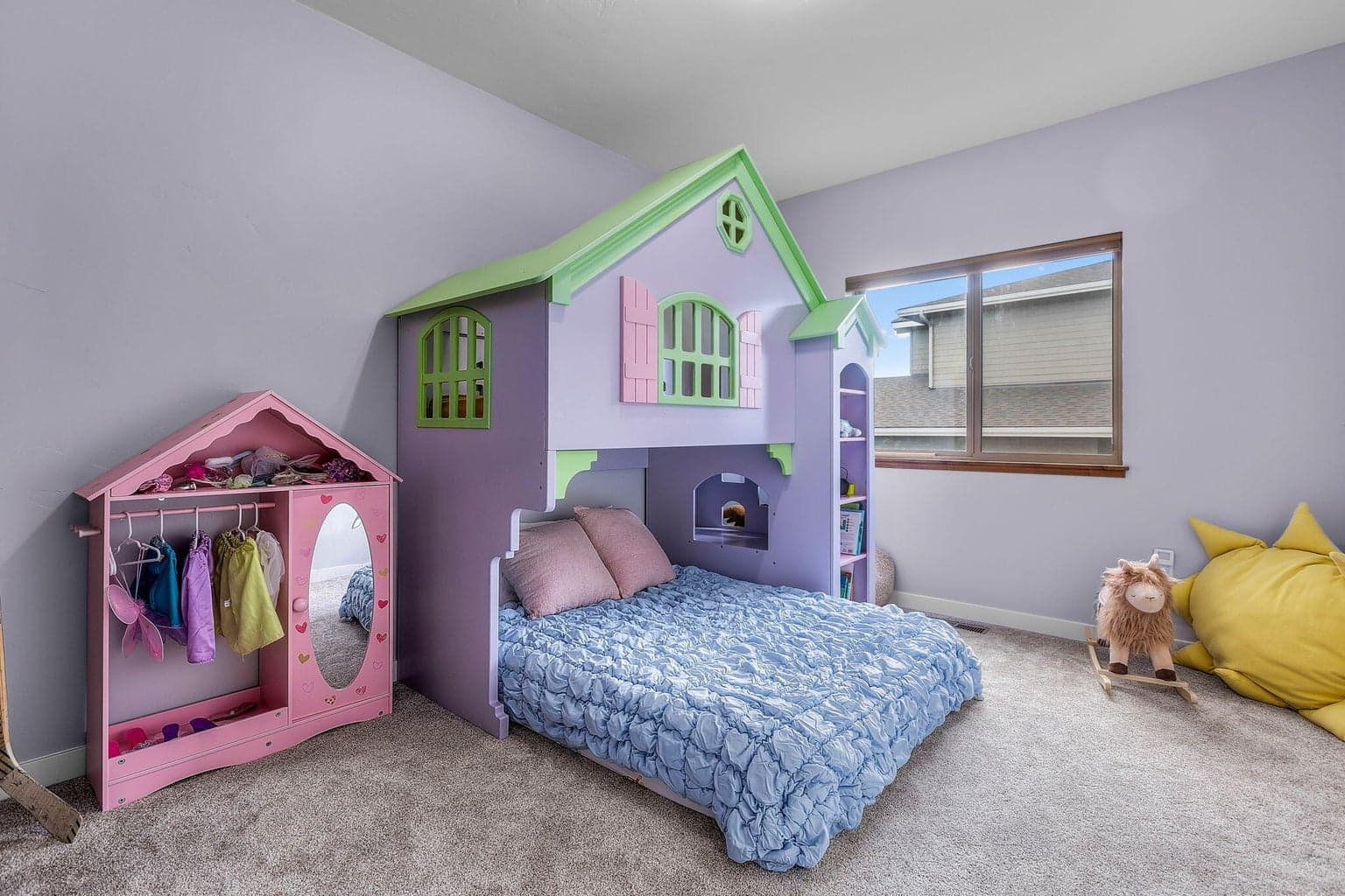 Photo of 3347 SW 35th Street 28 of 45