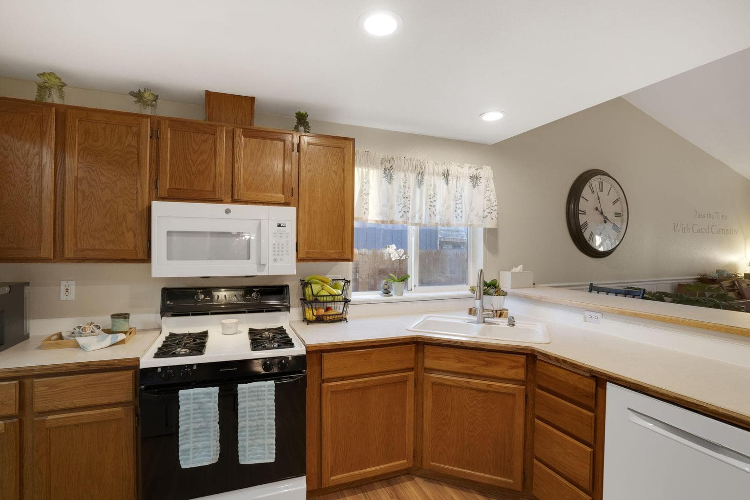 Photo of 927 NW 19th Place 17 of 36
