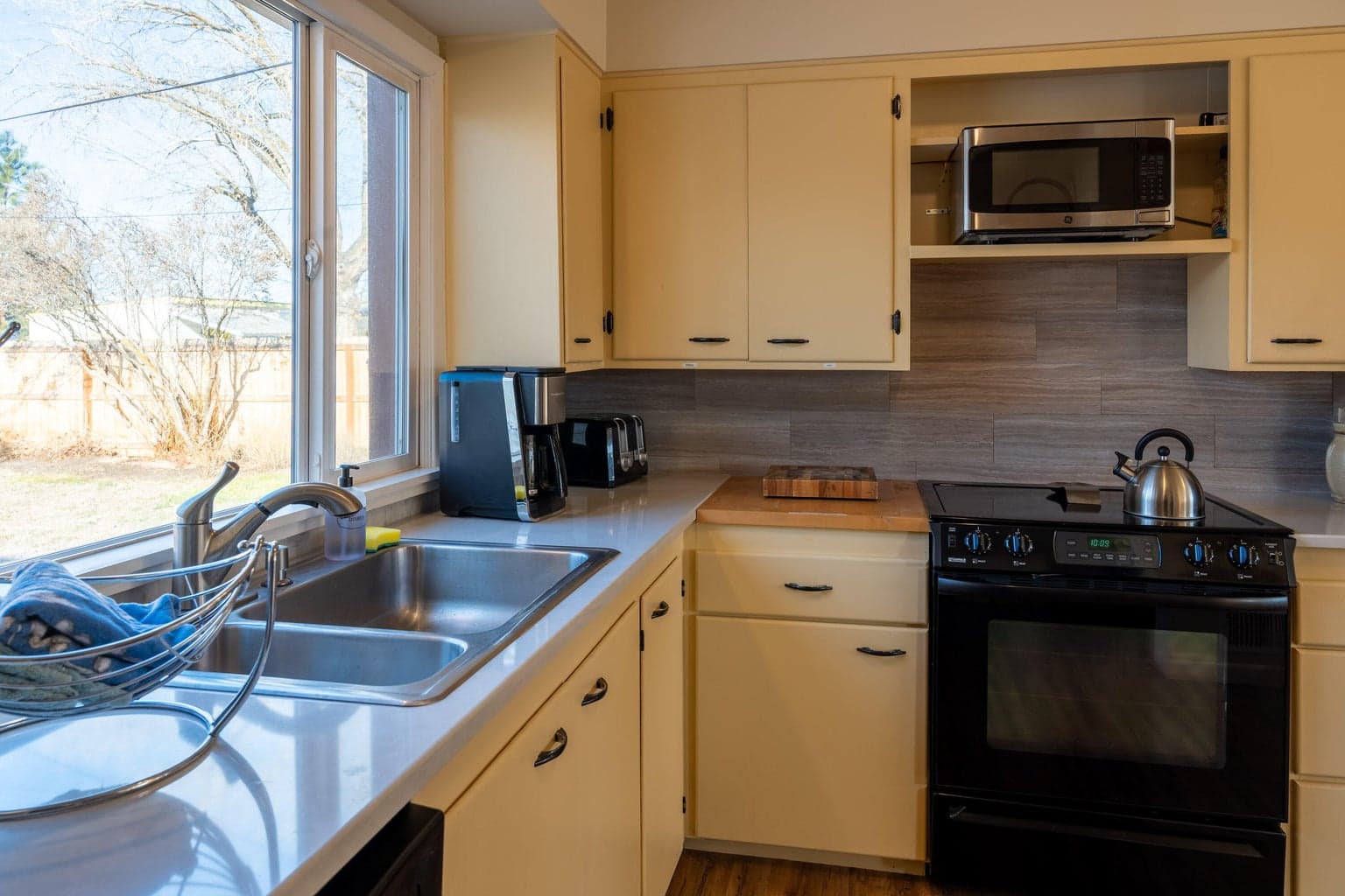 Photo of 1259 NE Wilshire Drive 11 of 36
