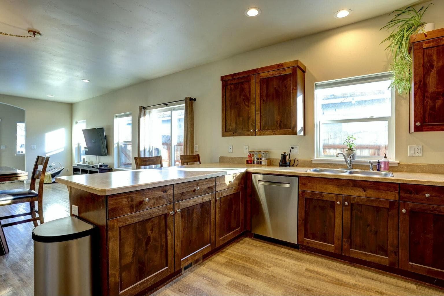 Photo of 16479 Betty Drive 9 of 37