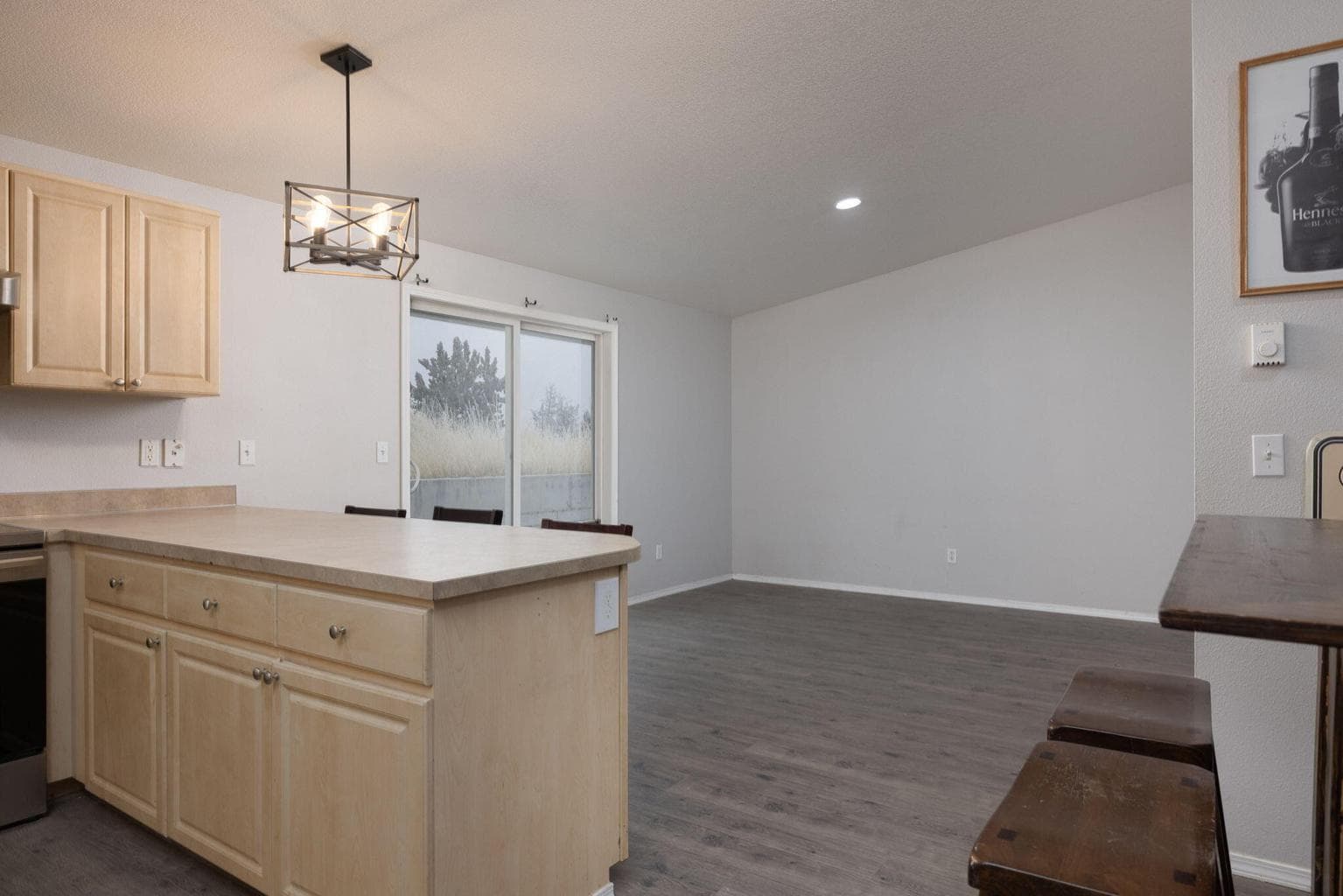 Photo of 590 SW H Street 9 of 20