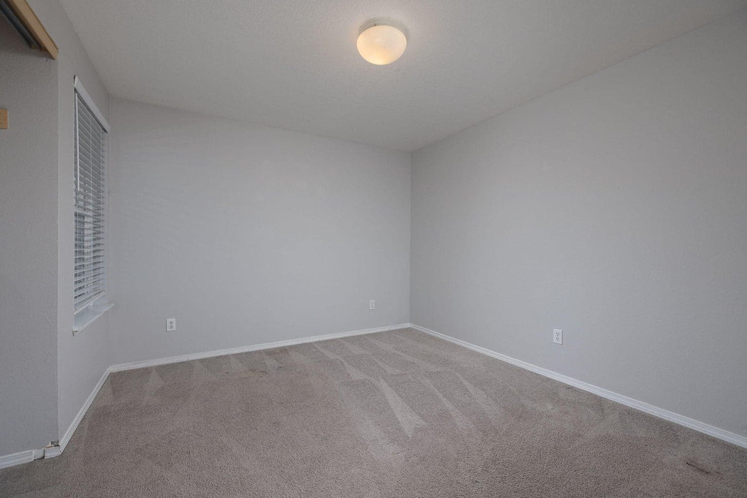Photo of 590 SW H Street 13 of 20