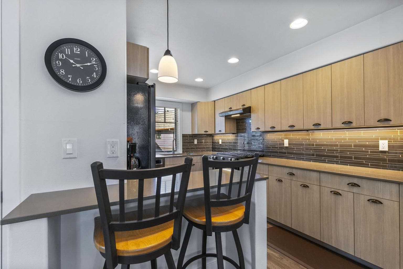 Photo of 355 S Jefferson Way 12 of 18