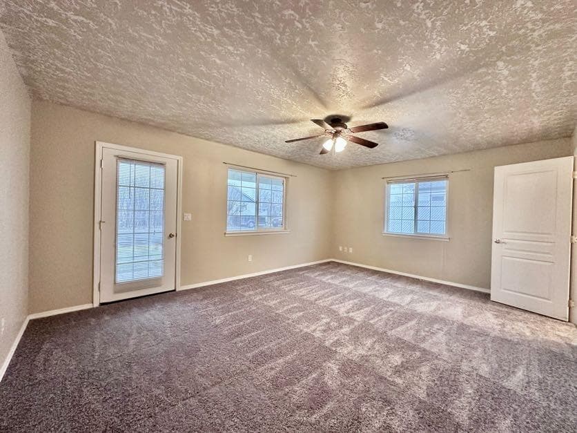 Photo of 1109 NE Ochoco Avenue 7 of 28