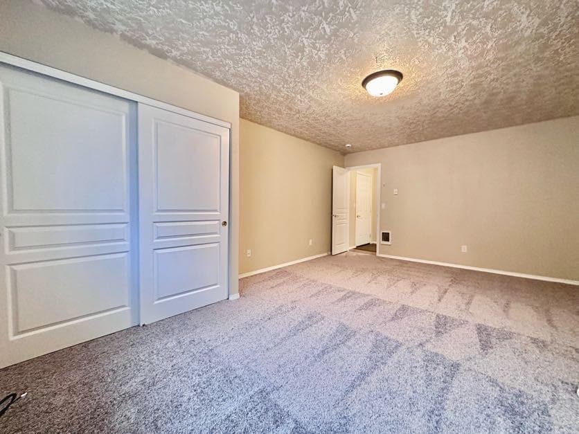 Photo of 1109 NE Ochoco Avenue 25 of 28