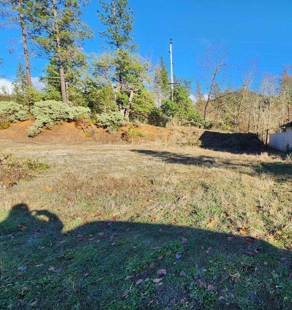 Photo of 221 Cedar Ridge 1 of 7