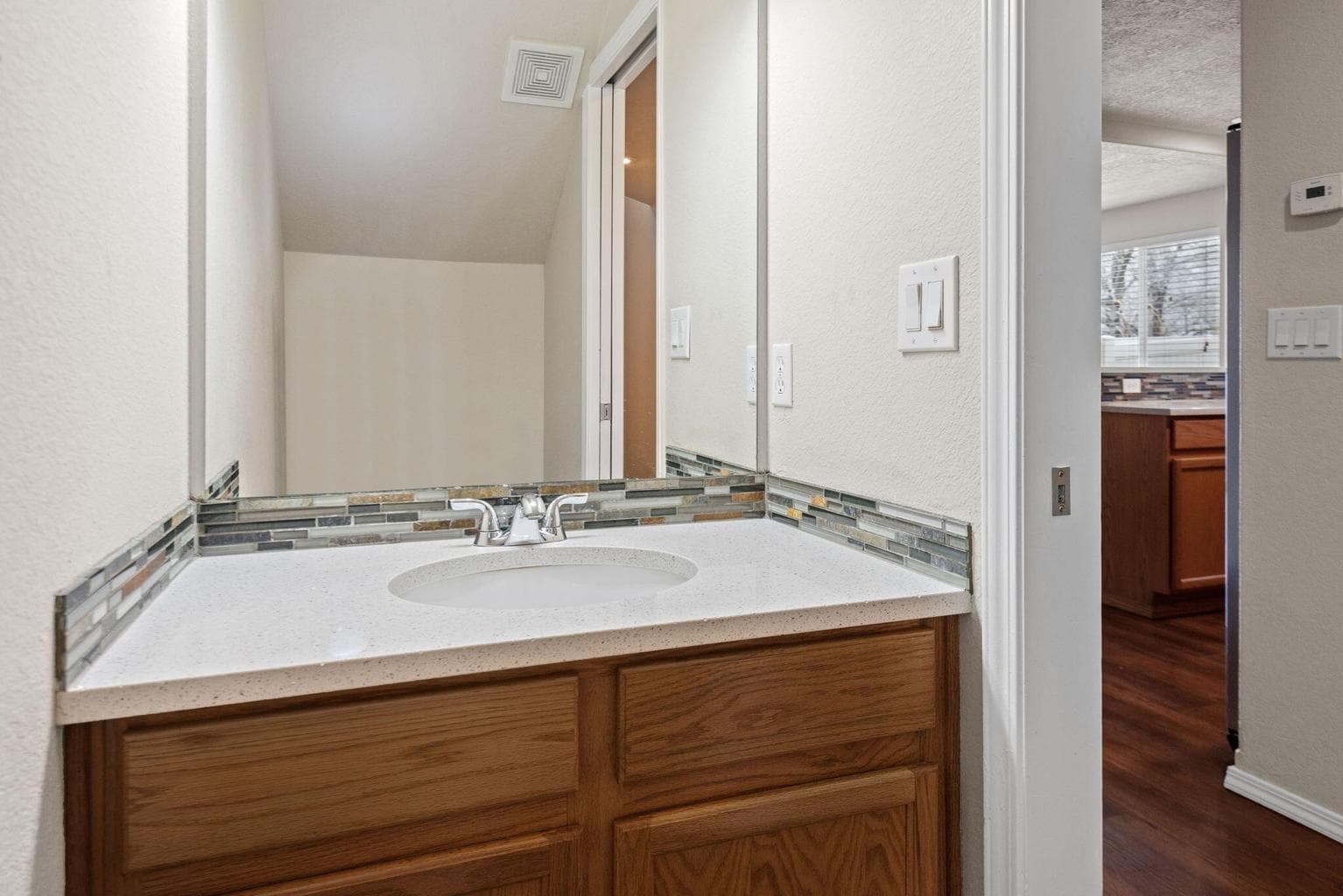 Photo of 2230 SW 23rd Street 8 of 22