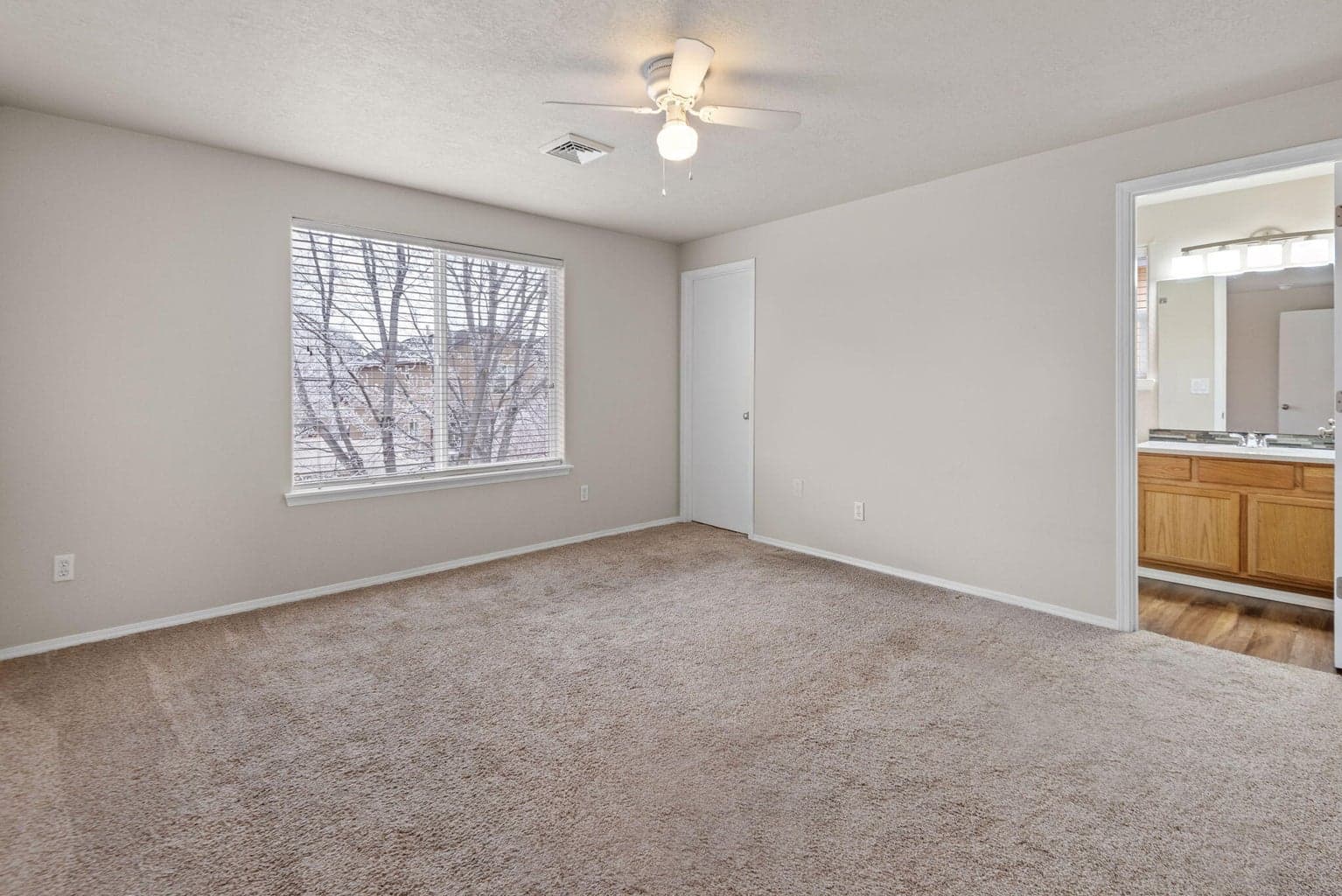 Photo of 2230 SW 23rd Street 9 of 22