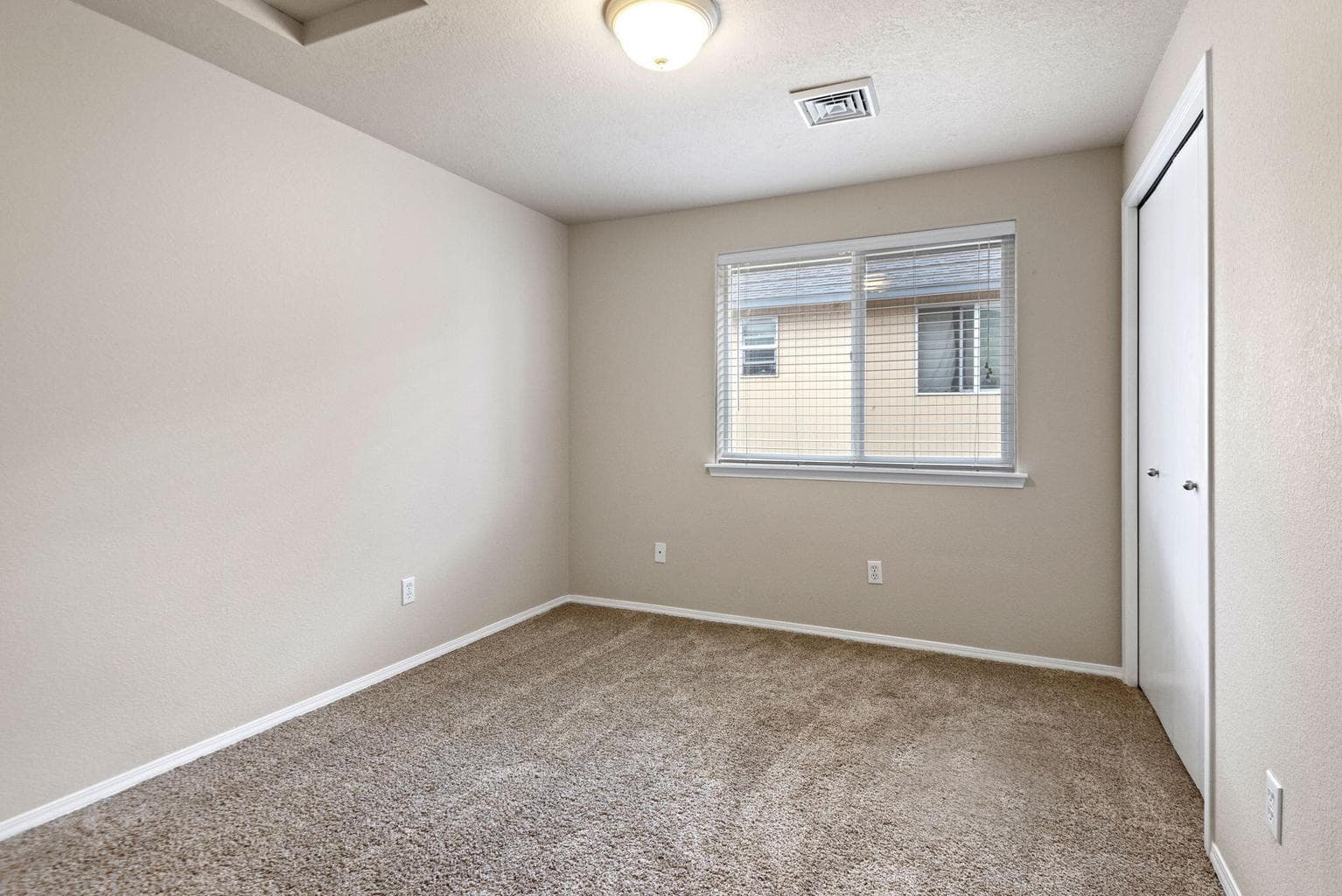 Photo of 2230 SW 23rd Street 12 of 22