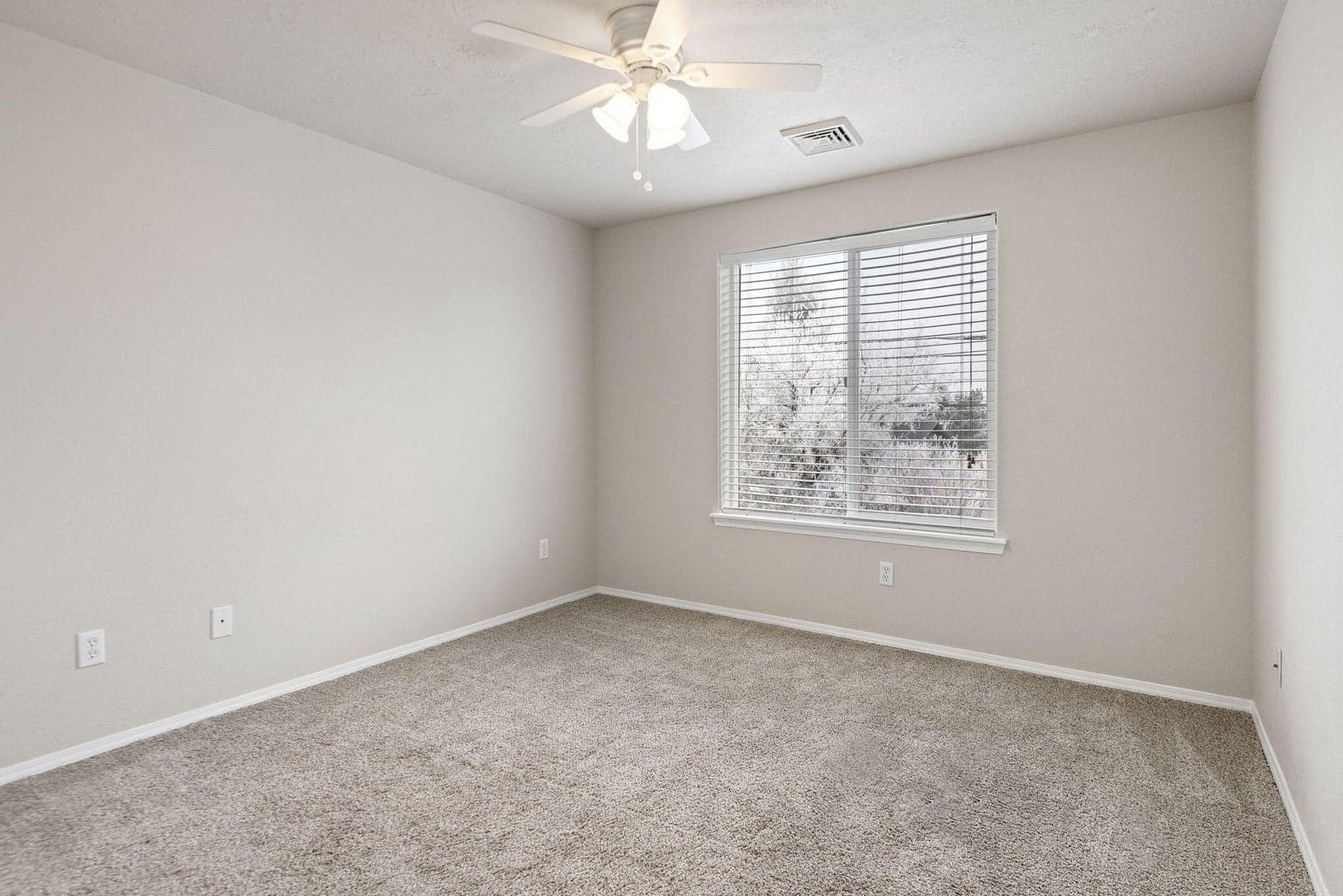 Photo of 2230 SW 23rd Street 16 of 22