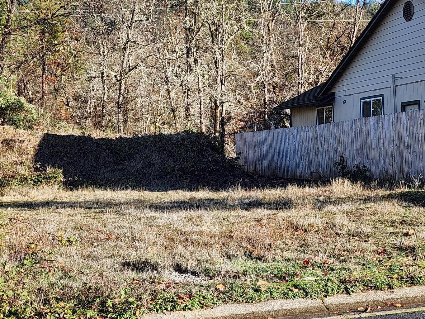 Photo of 221 Cedar Ridge 2 of 7