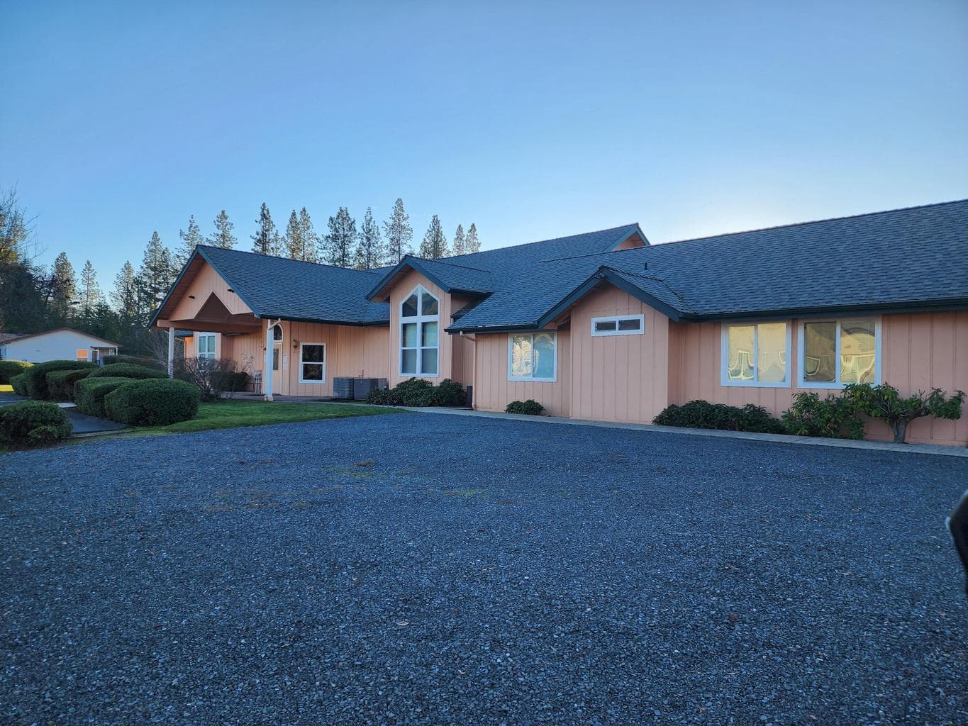 Photo of 221 Cedar Ridge 4 of 7