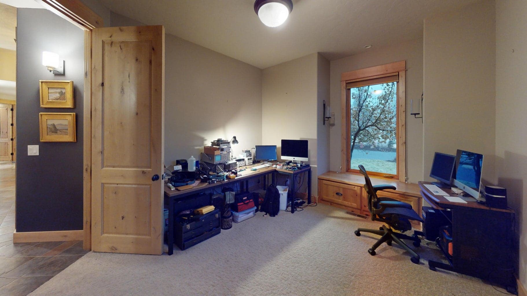 Photo of 17686 Mountain View Road 29 of 37