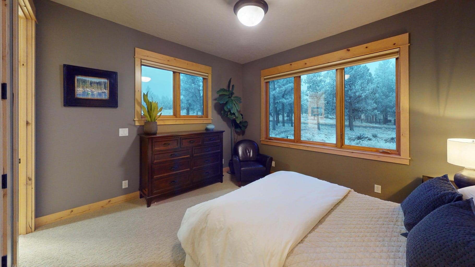 Photo of 17686 Mountain View Road 31 of 37