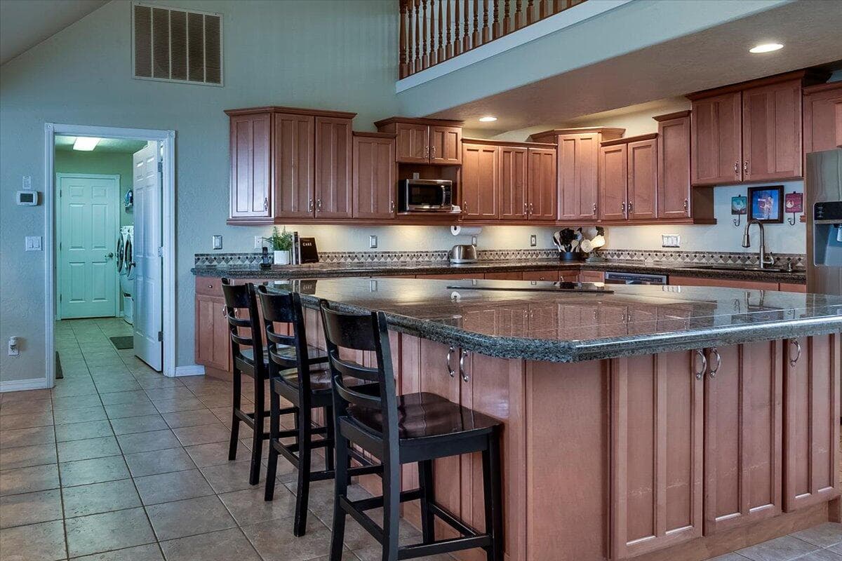 Photo of 6187 SW Jaguar Avenue 9 of 122