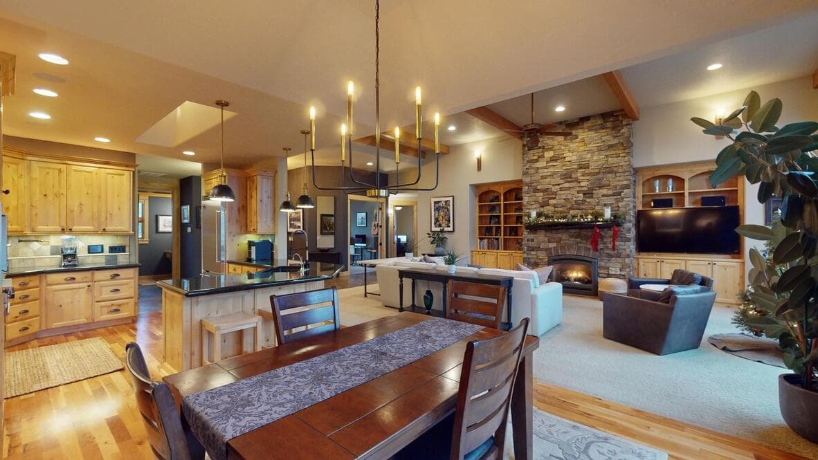 Photo of 17686 Mountain View Road 14 of 37