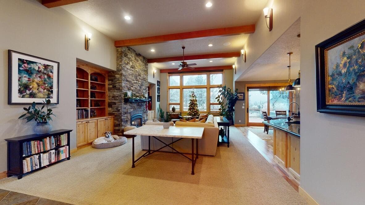 Photo of 17686 Mountain View Road 8 of 37