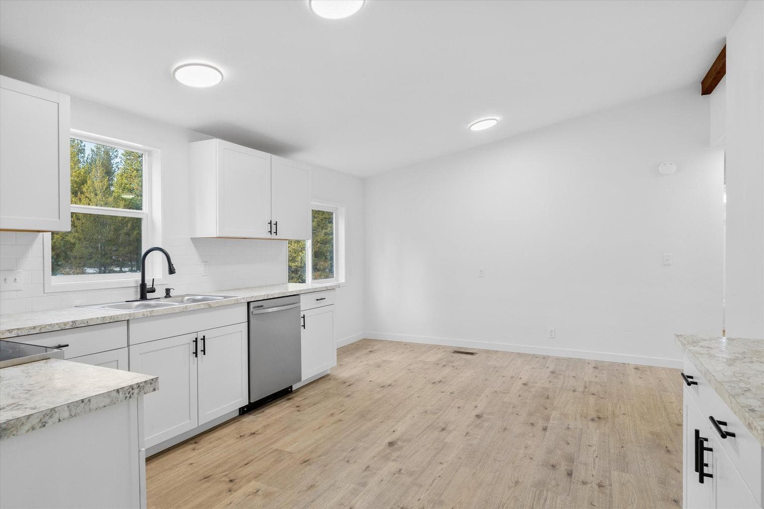 Photo of 53770 Aguilar Court 11 of 34