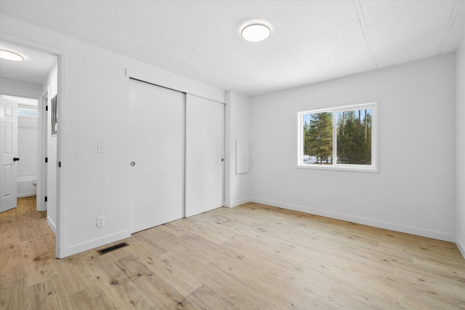 Photo of 53770 Aguilar Court 15 of 34