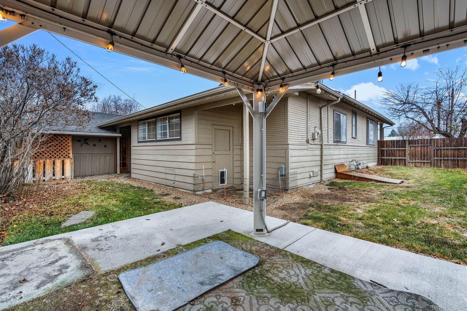 Photo of 147 SE Fairview Street 19 of 21