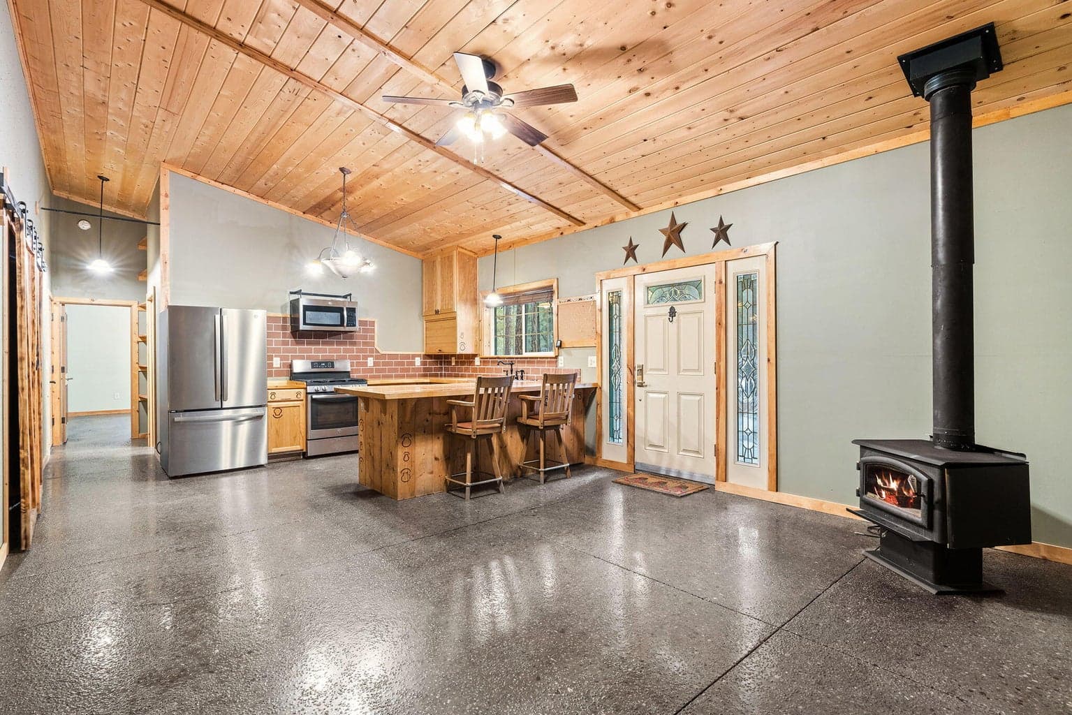 Photo of 15471 Ferndale Court 6 of 48