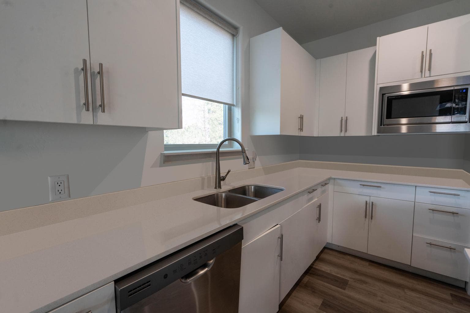Photo of 2977 NW Elm Avenue 9 of 27