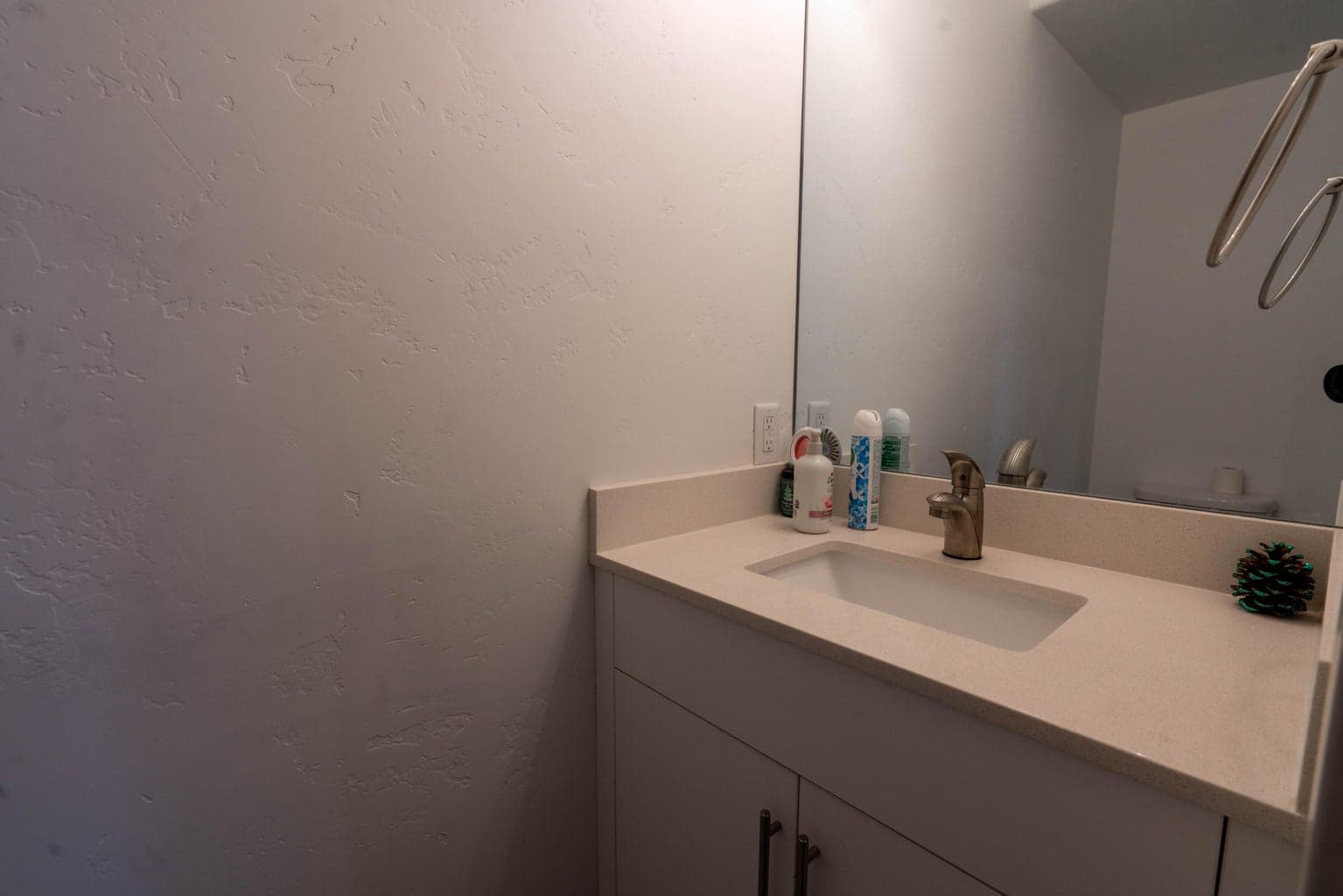 Photo of 2977 NW Elm Avenue 13 of 27