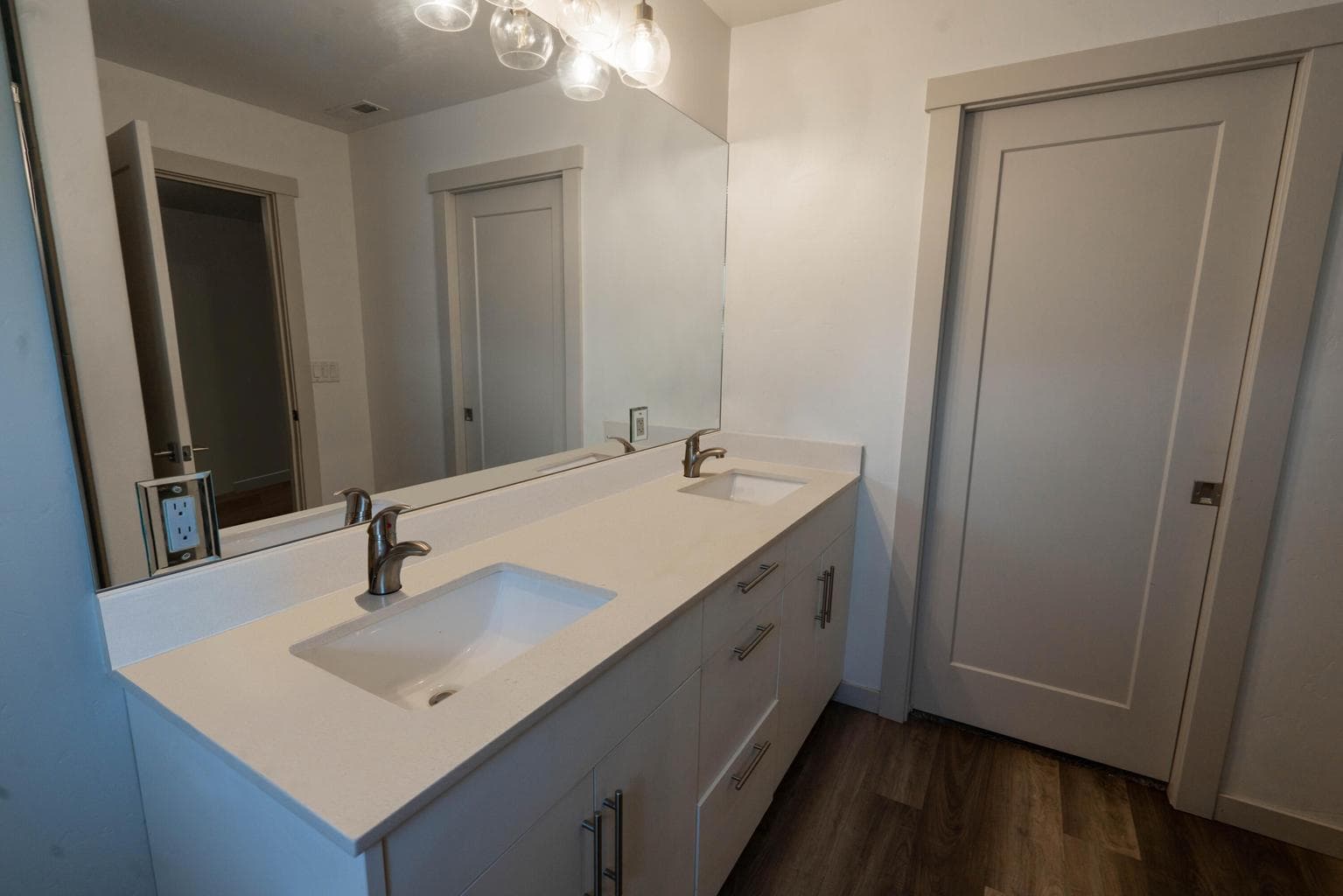 Photo of 2977 NW Elm Avenue 21 of 27