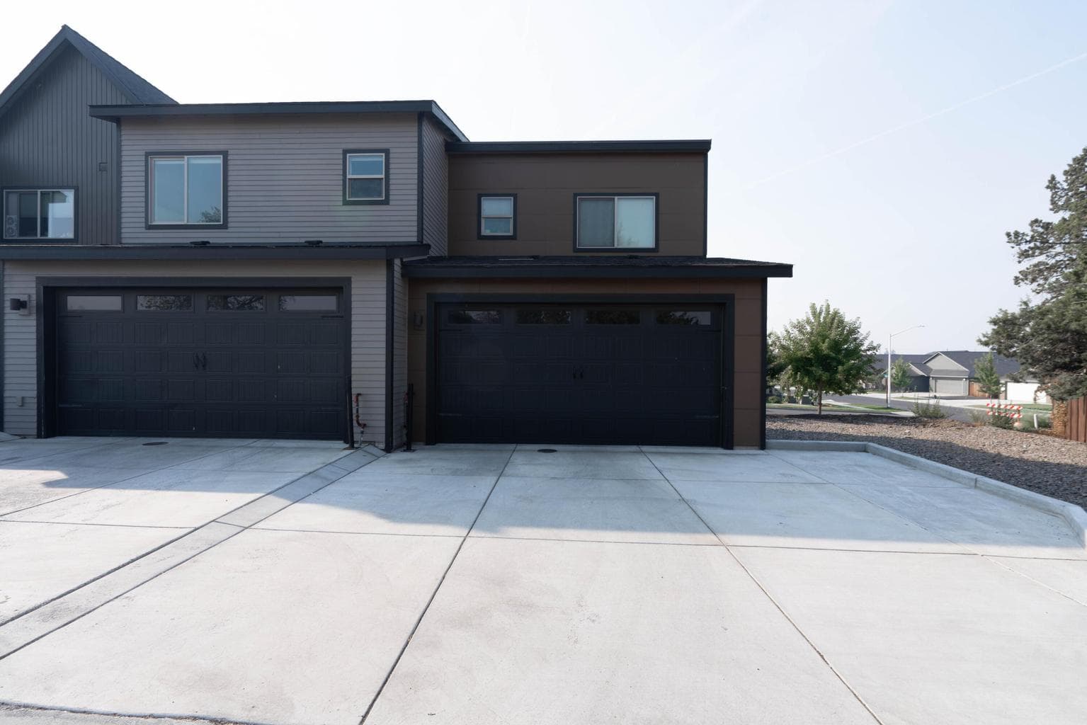Photo of 2977 NW Elm Avenue 23 of 27