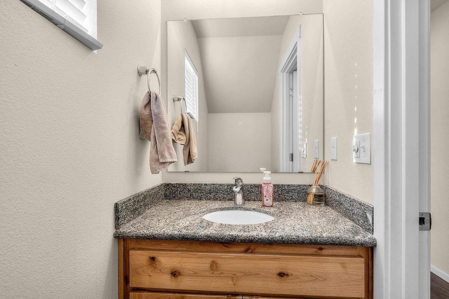 Photo of 1144 NW 19th Street 9 of 21