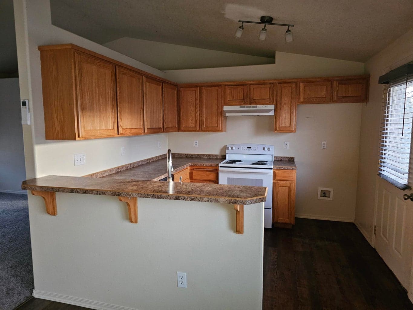 Photo of 2225 NE Timberwolf Loop 6 of 21