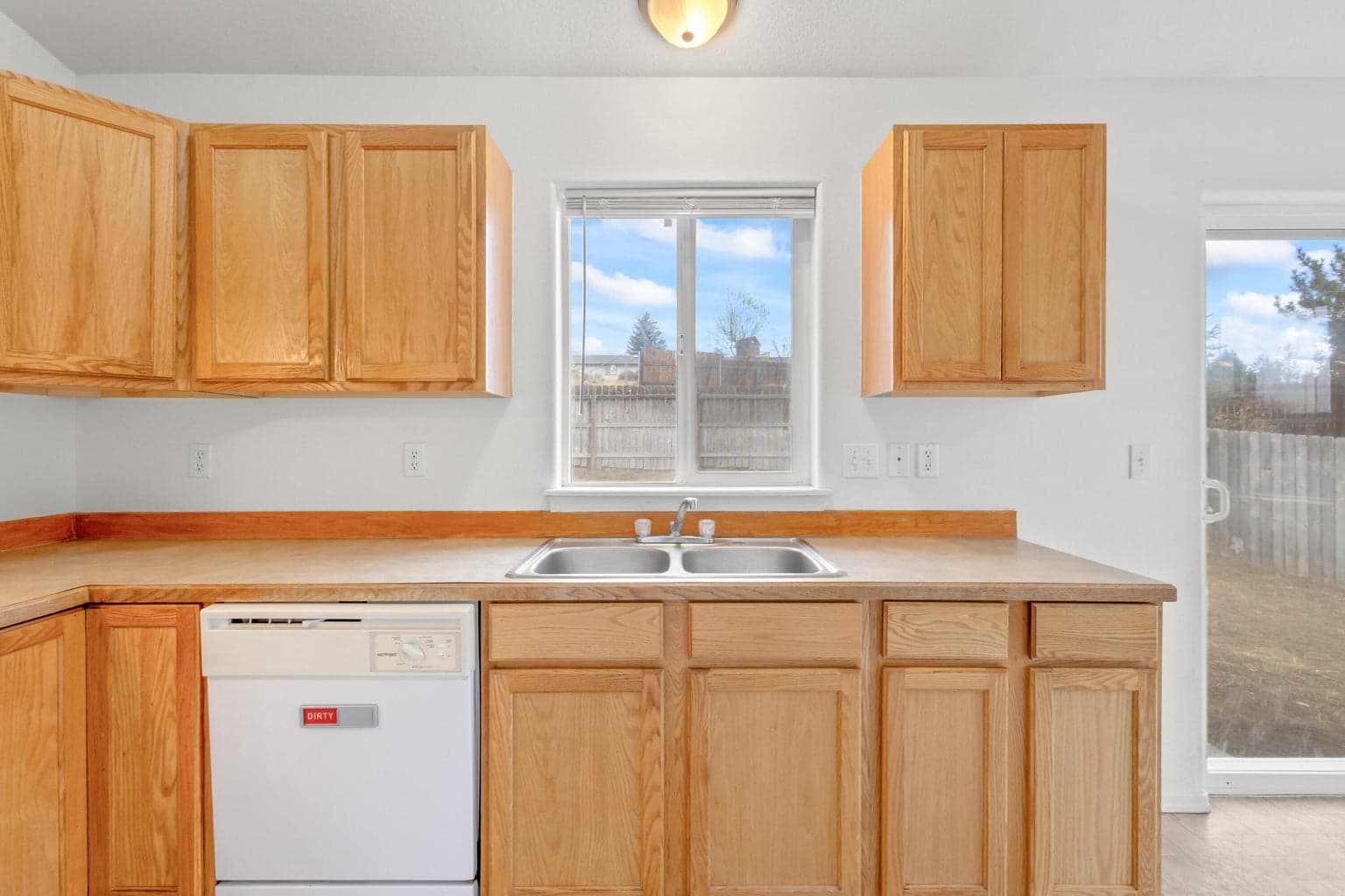 Photo of 832 Kierra 5 of 36